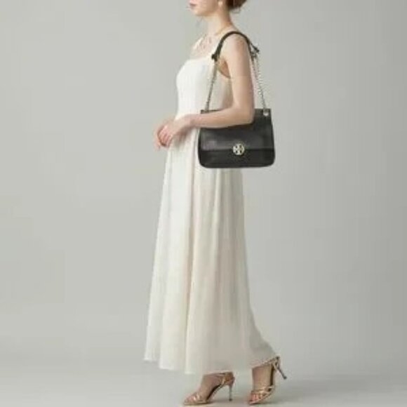 Tory Burch Stunning Chelsea Black Leather Convertible Shoulder/Crossbody - Picture 2 of 13